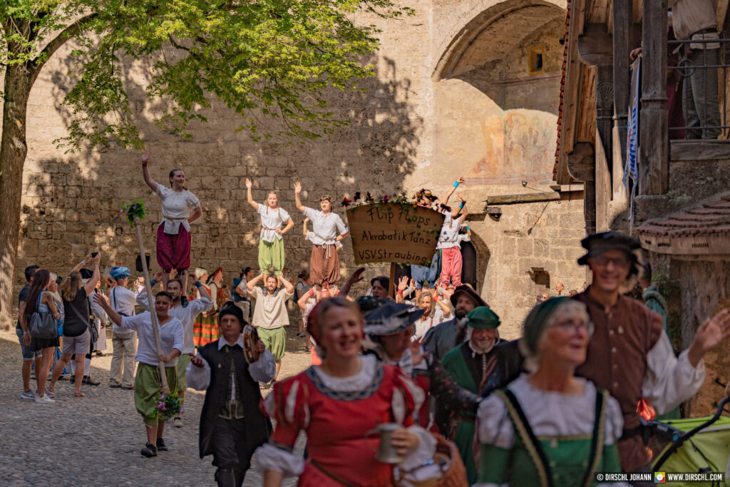 D_AÖ_Burghausen_Burgfest 2023 Einzug (Dirschl Johann)_DSC00041