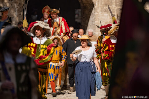 D_AÖ_Burghausen_Burgfest 2023 Einzug (Dirschl Johann)_DSC00066