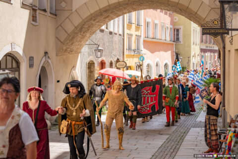D_AÖ_Burghausen_Burgfest 2023 Einzug (Dirschl Johann)_DSC09945