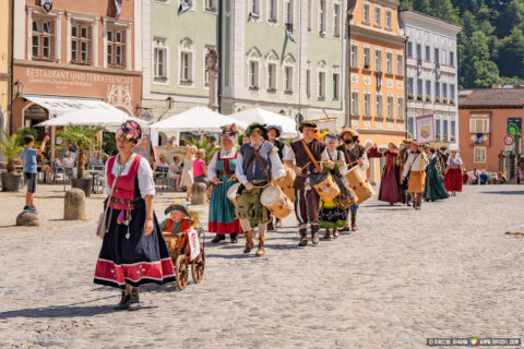 D_AÖ_Burghausen_Burgfest 2023 Einzug (Dirschl Johann)_DSC09981