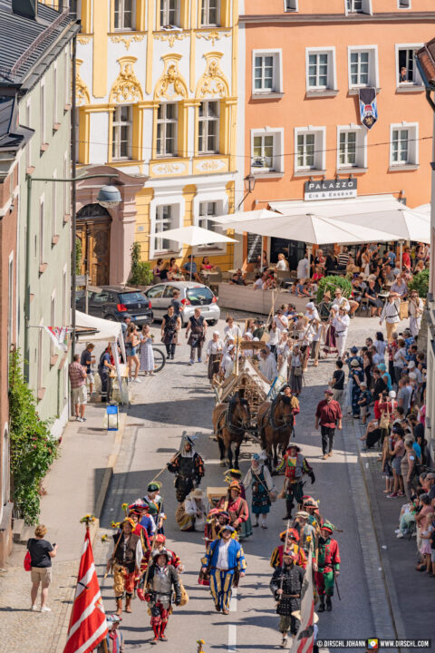 D_AÖ_Burghausen_Burgfest 2023 Einzug (Dirschl Johann)_DSC09986