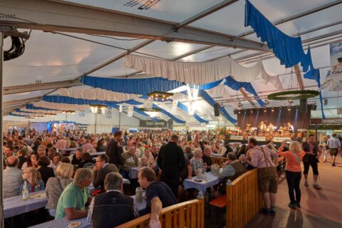 D_PA_Bad Griesbach_Karpfhamer Fest 2022 Bierzelt (Dirschl Johann)_DSC01992