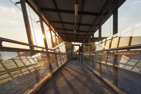 Übergang zum Parkhaus