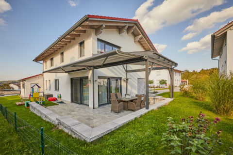 Terassenüberdachtung Aluminium Eloxiert mit automatischer Markiese