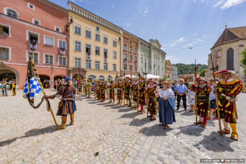 D_AÖ_Burghausen_Burgfest 2023 Einzug (Dirschl Johann)_DSC07325
