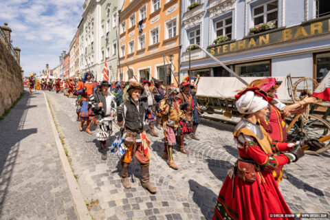 D_AÖ_Burghausen_Burgfest 2023 Einzug (Dirschl Johann)_DSC07349