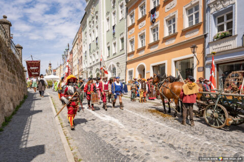 D_AÖ_Burghausen_Burgfest 2023 Einzug (Dirschl Johann)_DSC07352
