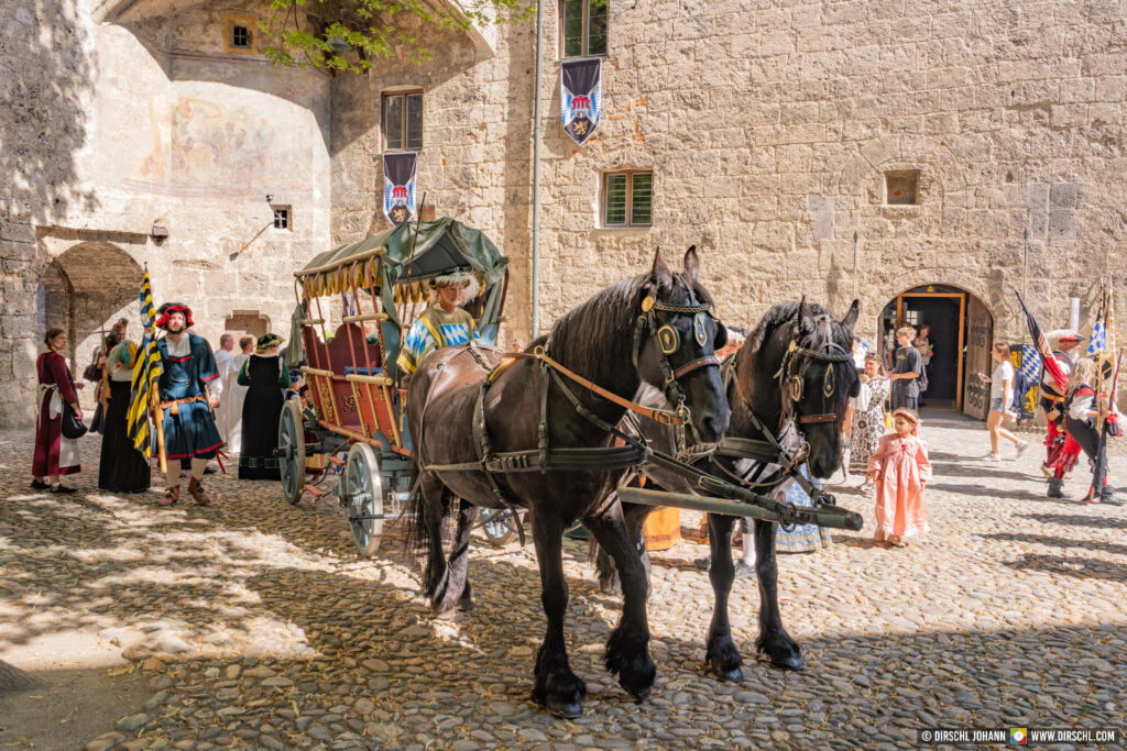 D_AÖ_Burghausen_Burgfest 2023 Einzug (Dirschl Johann)_DSC07431
