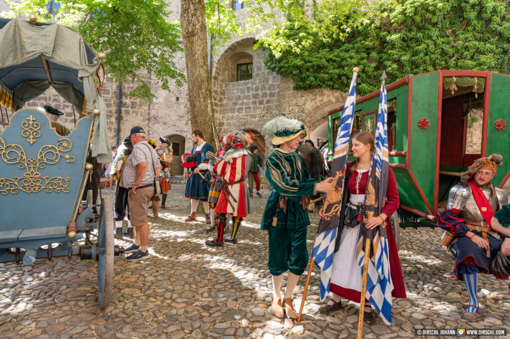 D_AÖ_Burghausen_Burgfest 2023 Einzug (Dirschl Johann)_DSC07432