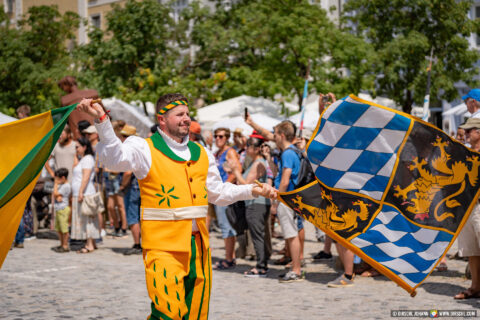 D_AÖ_Burghausen_Burgfest 2023 Einzug (Dirschl Johann)_DSC09892