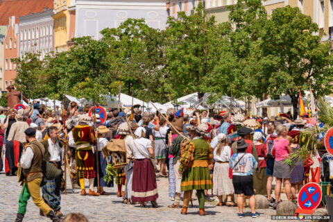 D_AÖ_Burghausen_Burgfest 2023 Einzug (Dirschl Johann)_DSC09910